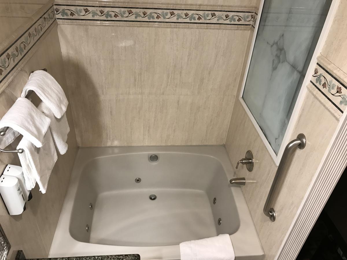 Castaic Inn Six Flags Valencia Екстериор снимка