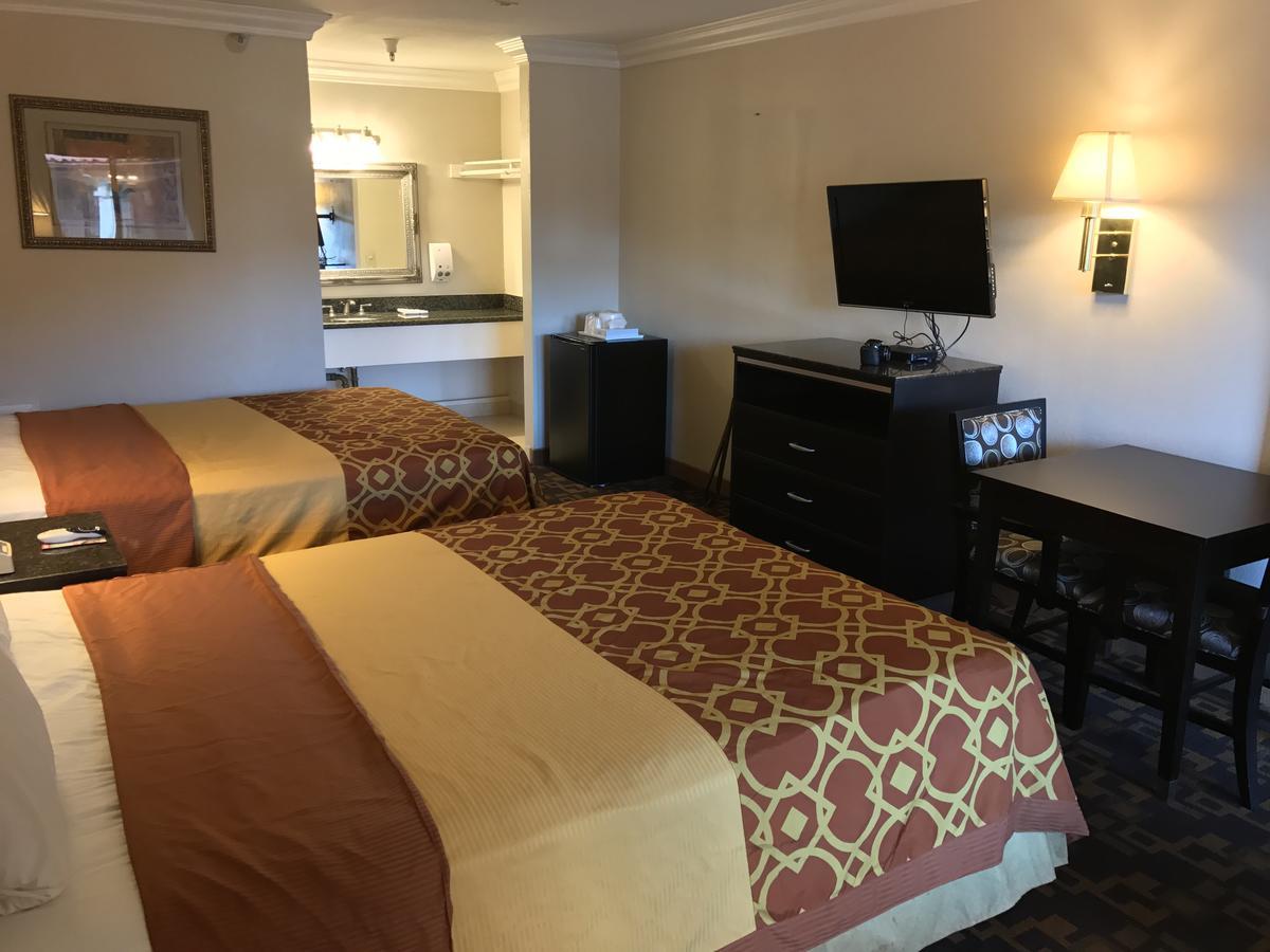 Castaic Inn Six Flags Valencia Екстериор снимка