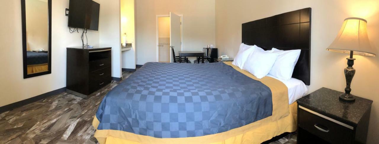 Castaic Inn Six Flags Valencia Екстериор снимка